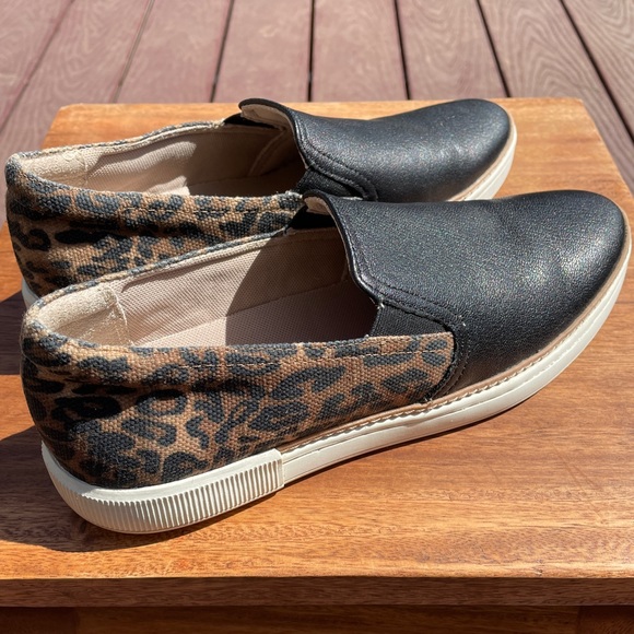 Naturalizer leopard and leather slip ons - Picture 2 of 14
